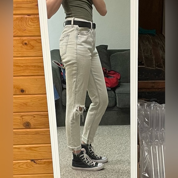 American Eagle High Waisted Jeans - Picture 11 of 13